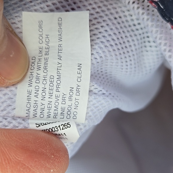 GAP Mens Red and Blue Swim Trunks. Size XL. - Picture 10 of 11